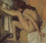 Edgar Degas Naked  woman wiping toes painting